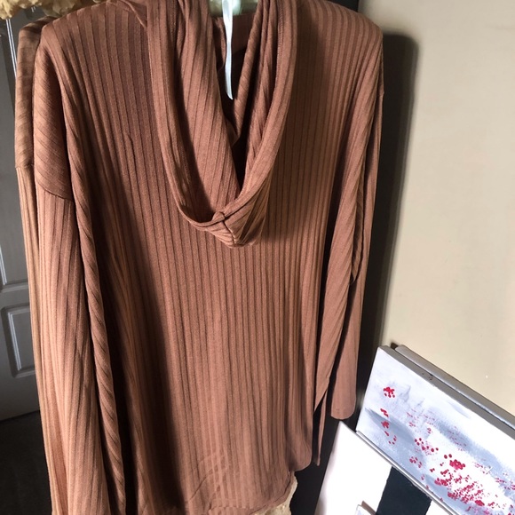 H&M Ribbed Hoodie - Picture 4 of 4